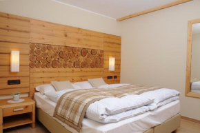 Отель Residence Marisol Camere & Appartamenti - Mezzana Centre  Меццана